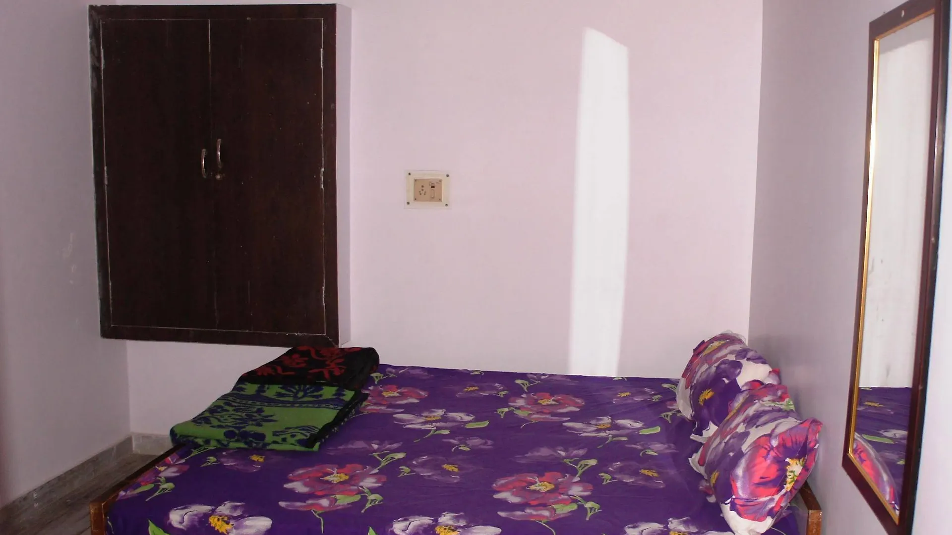 Oyo 66395 Kesher Guest House Varanasi Hotel